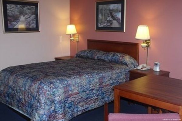 Hotel PROPERTY OFFLINE-AO (Madisonville)